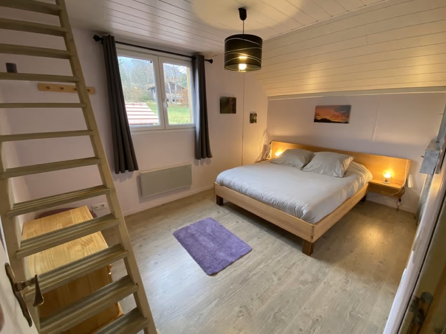 Gîte Ruine, esprit atypique, avec piscine et jacuzzi