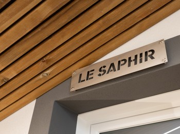 Studios Belross Le Saphir