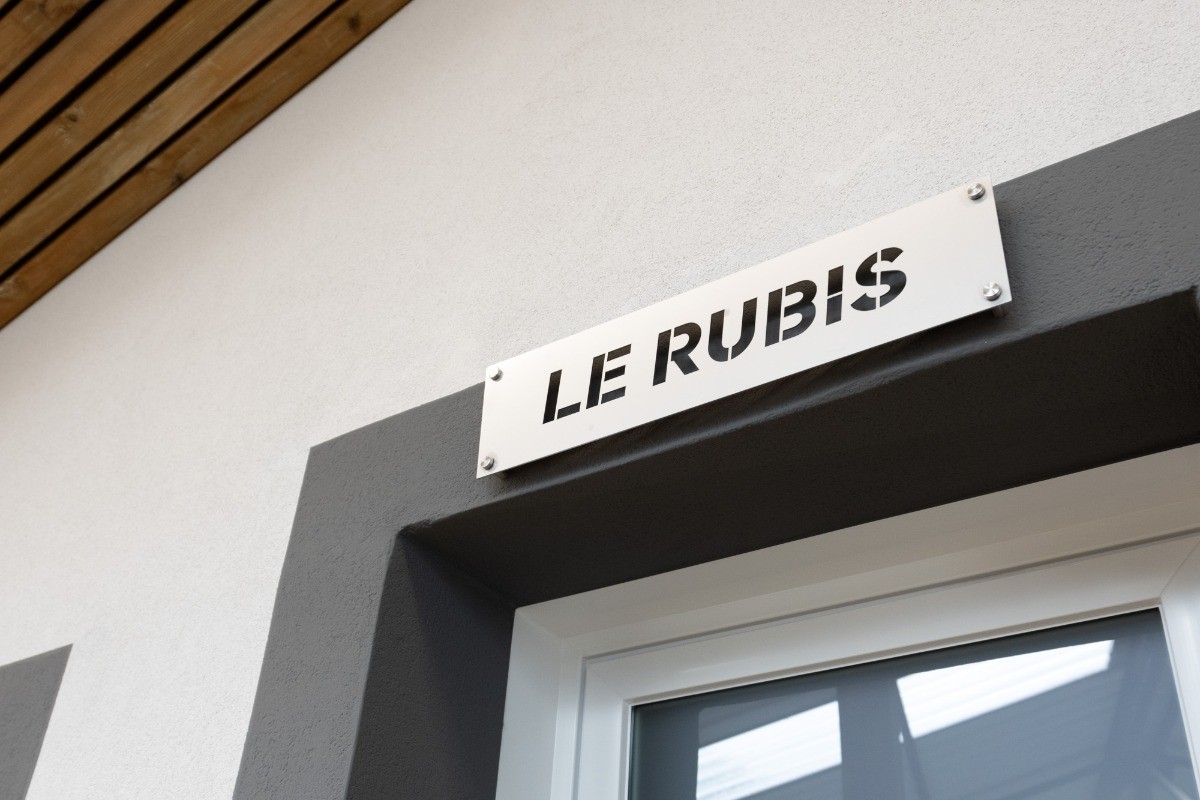 Entrée - Studios Belross Le Rubis