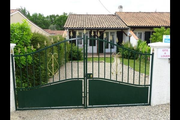 entrée avec parking