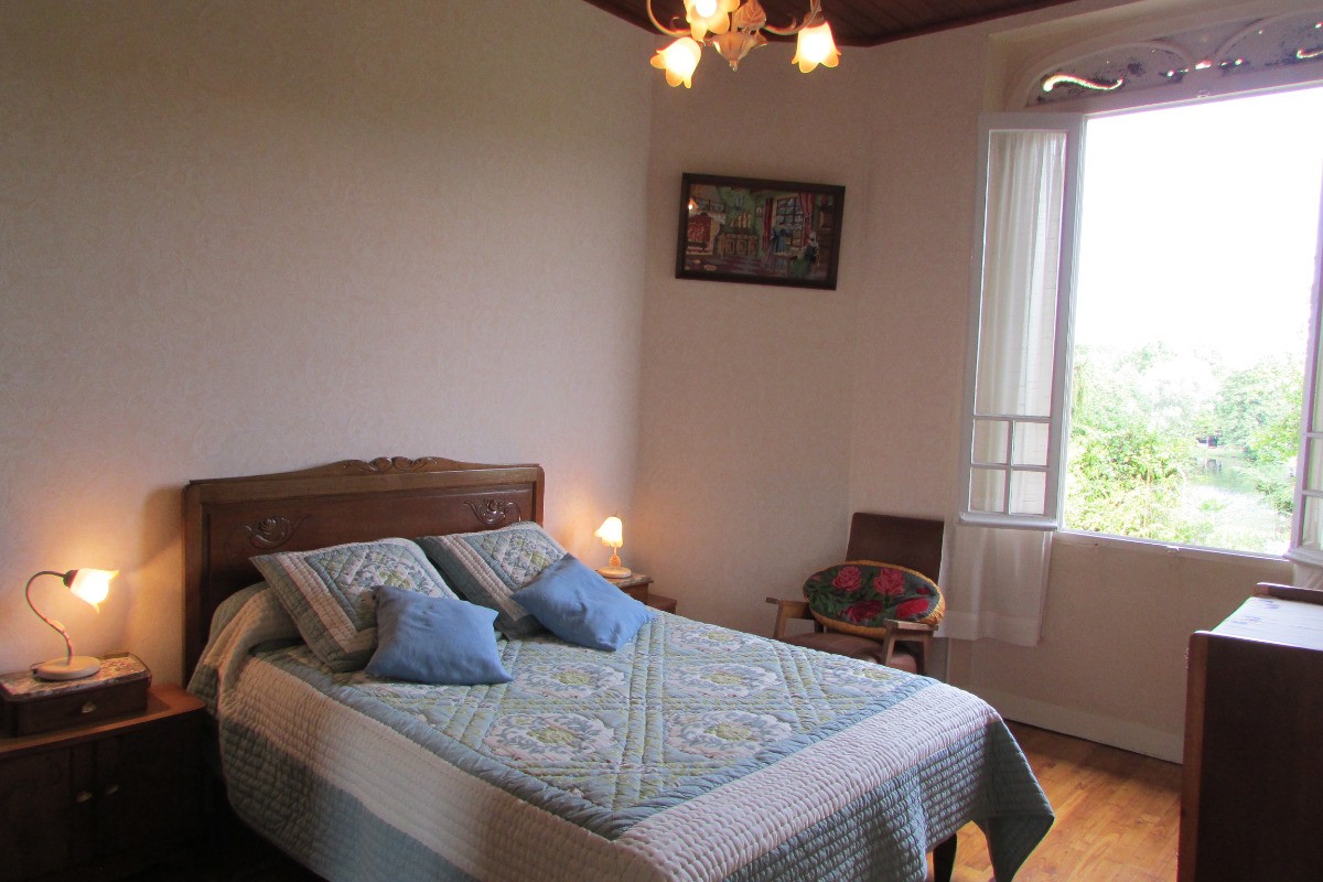 Chambre  1 côté rivière