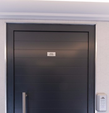 porte d'accès du studio côté Saône