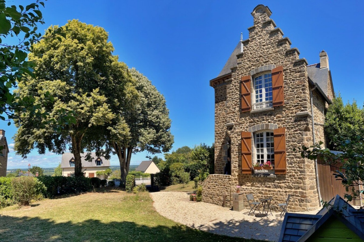 Manoir et son parc arboré de 800 m²