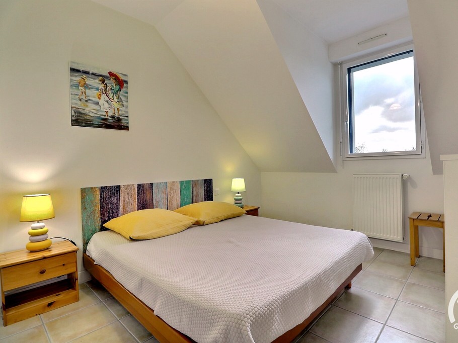 Chambre avec lit 140