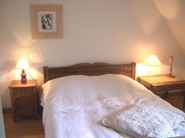 Chambre confortable - Gîte 8 personnes Cantal