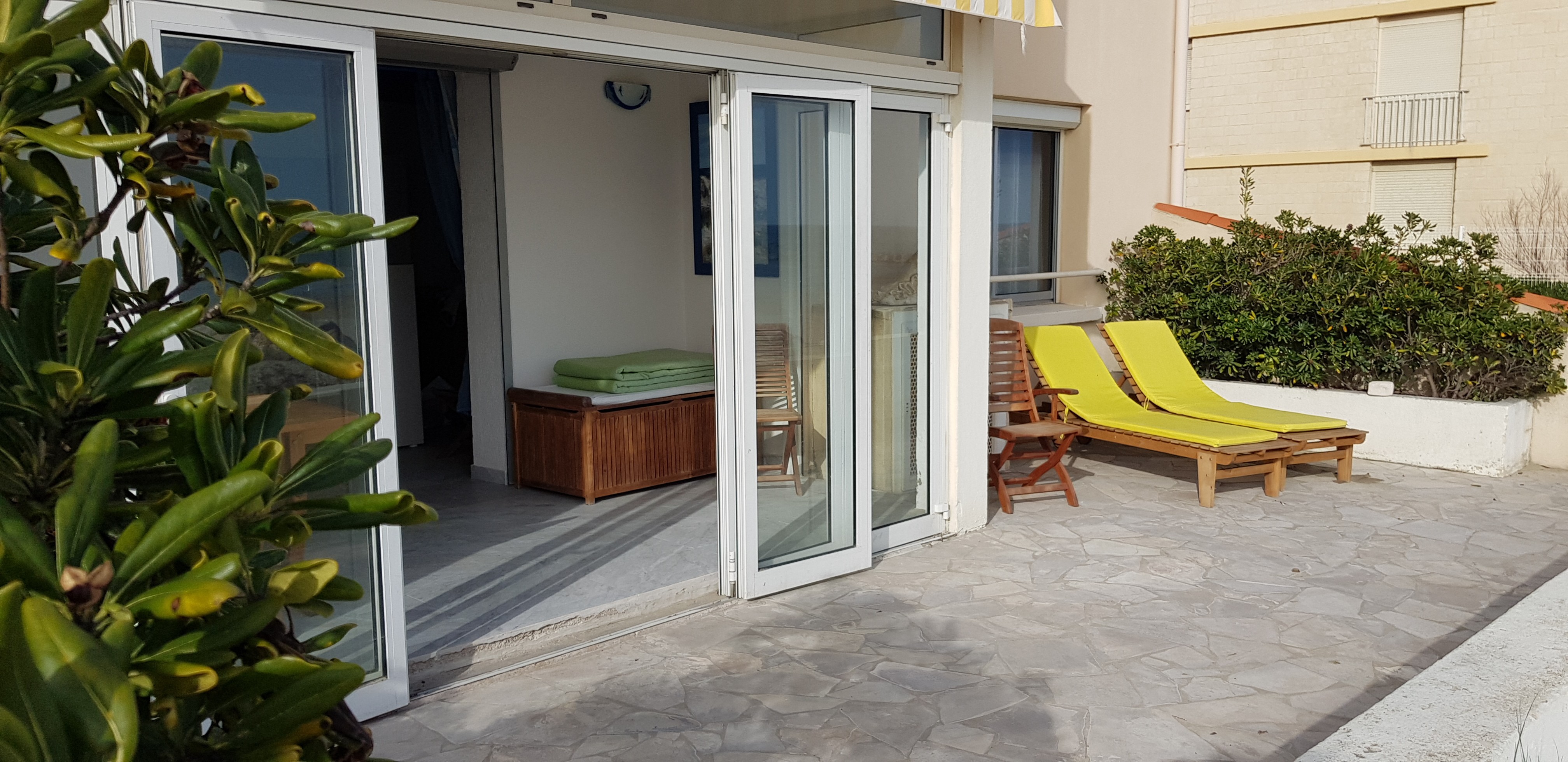 Loggia de 10 m² avec vue sur la mer, parfaite pour profiter du littoral héraultais