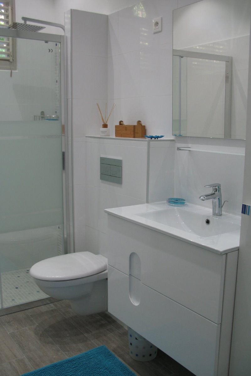 Salle de bain entièrement refaite