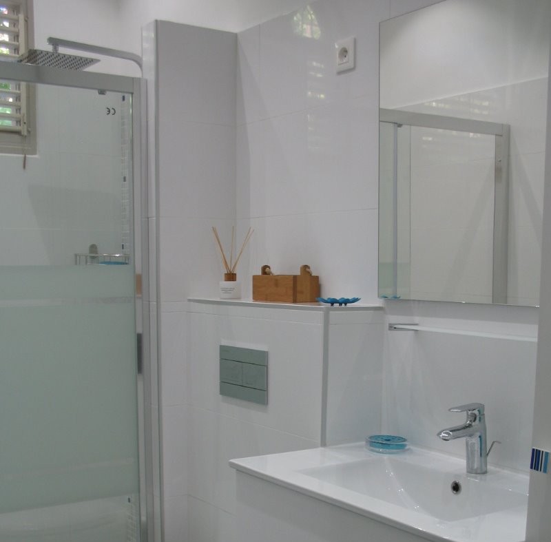 Salle de bain entièrement refaite