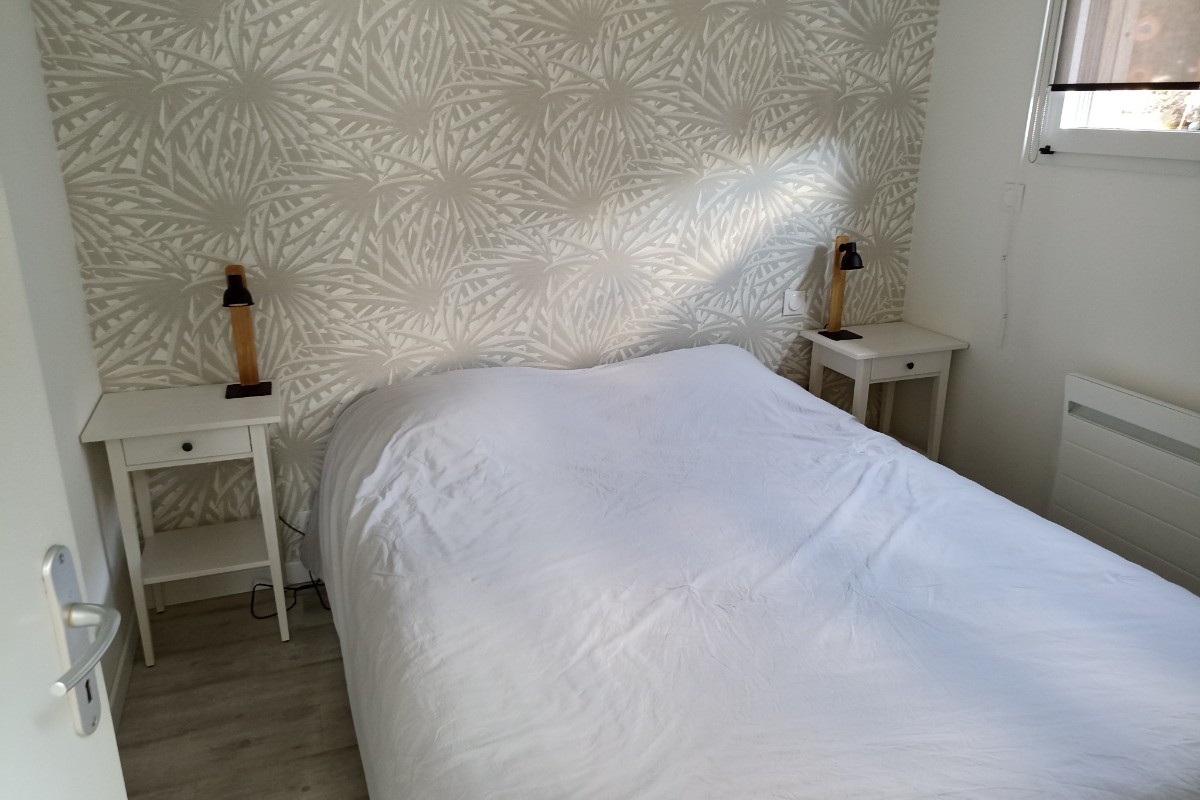 Rdc : chambre avec lit 160