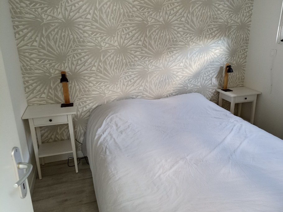 Rdc : chambre avec lit 160