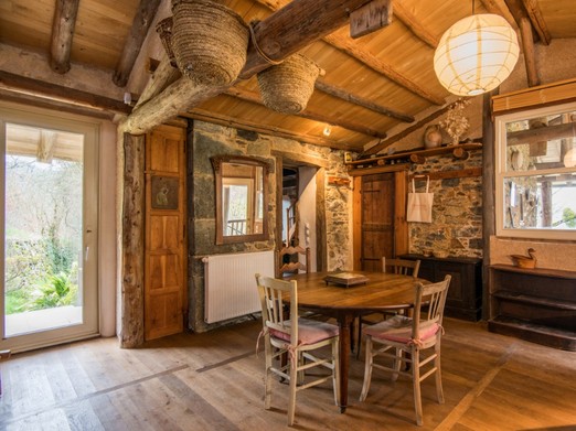 Salle à manger GITE LE CUN FRAYSSHINES LOT 46