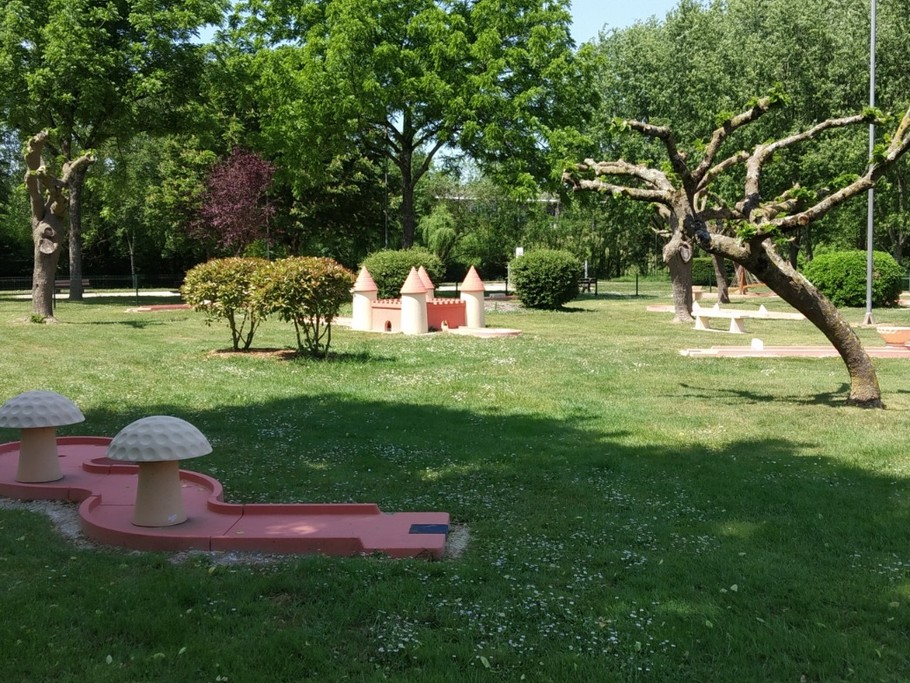 Mini golf au plan d'eau