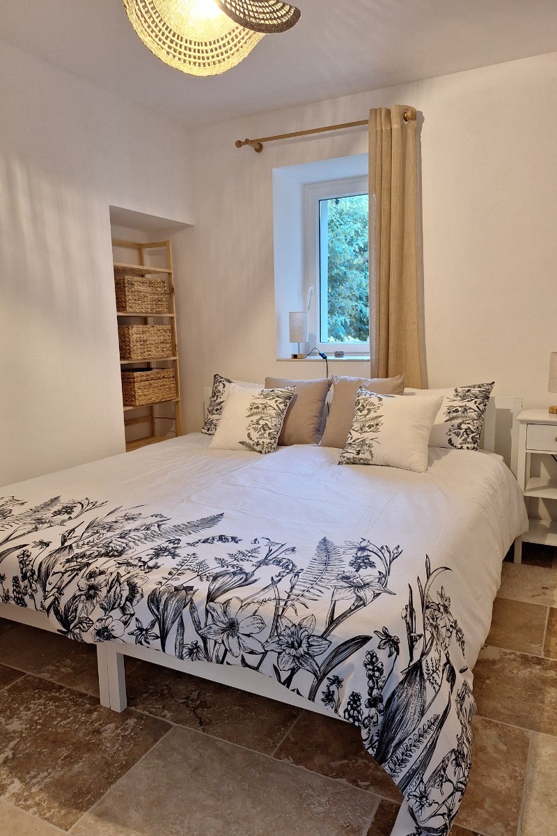 Chambre avec double lit de 180cm largeur