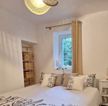 Chambre avec double lit de 180cm largeur