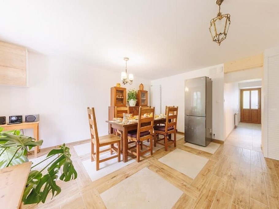 L'Arverne du Rocher, La Bourboule, Pièce de vie