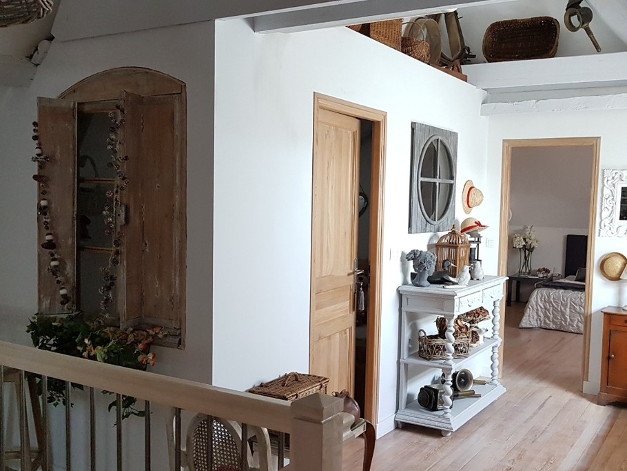 Cabine enfants entre les deux chambres du 2 EA gauche "la cabane" pour jeunes enfants. 2 lits en 90.