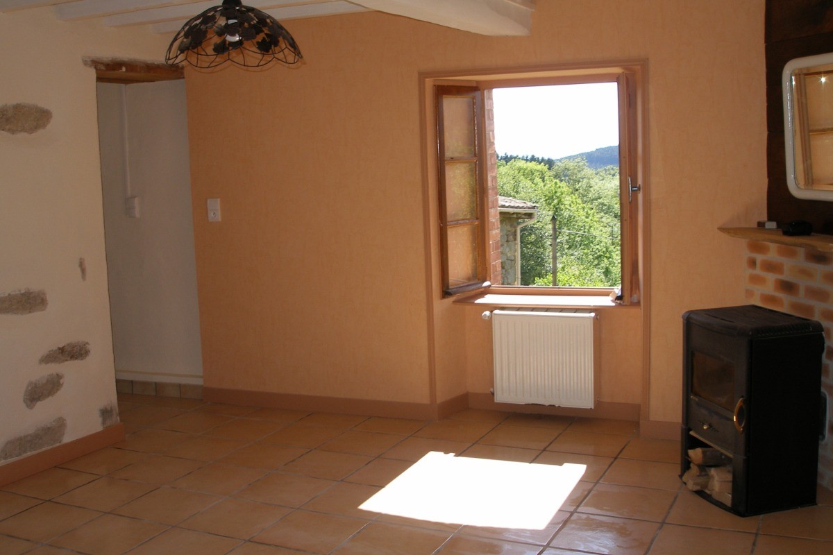 le salon, vue sur le jardin