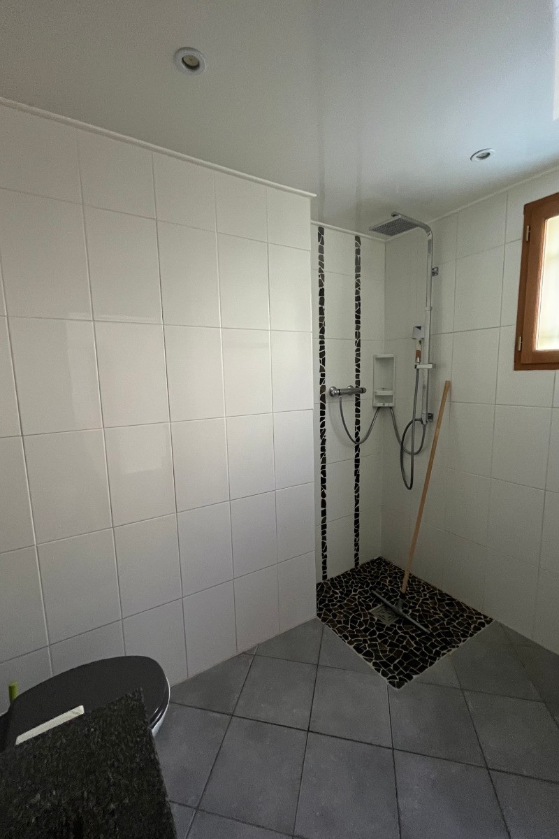 salle d'eau du bas