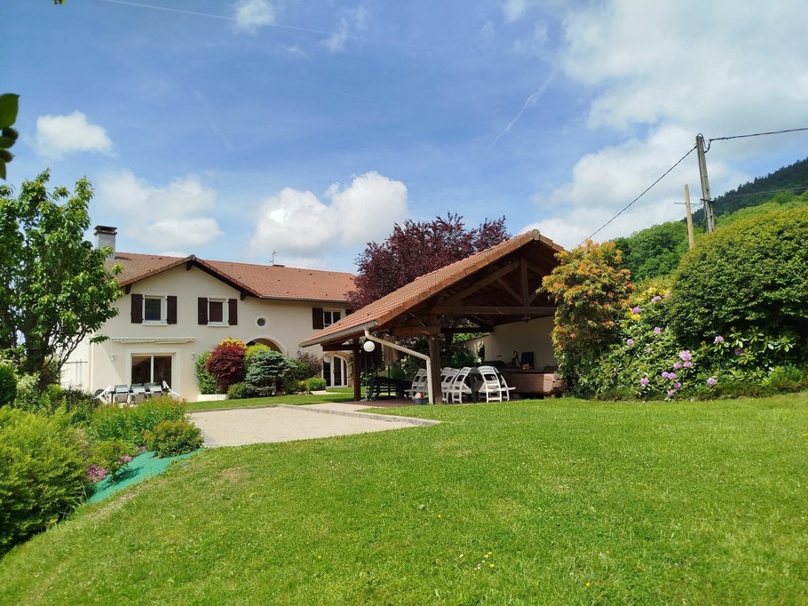 "La Promenade des Dames" group accommodation, a fully renovated former farmhouse