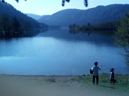Lac de Longemer 15 minutes' walk away.