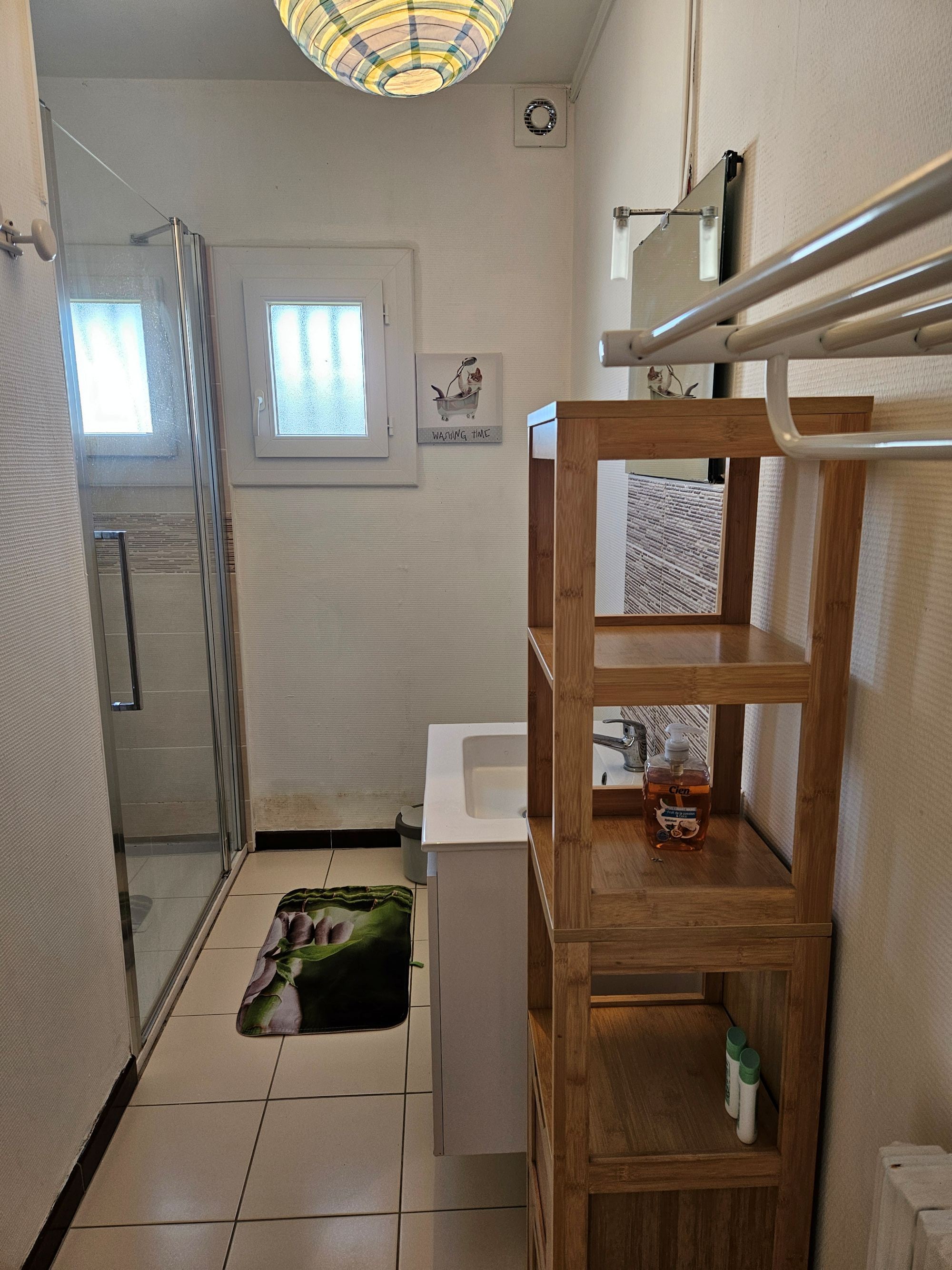 Salle d'eau au rez de chaussée