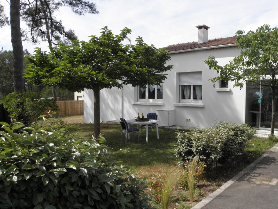 Façade EST