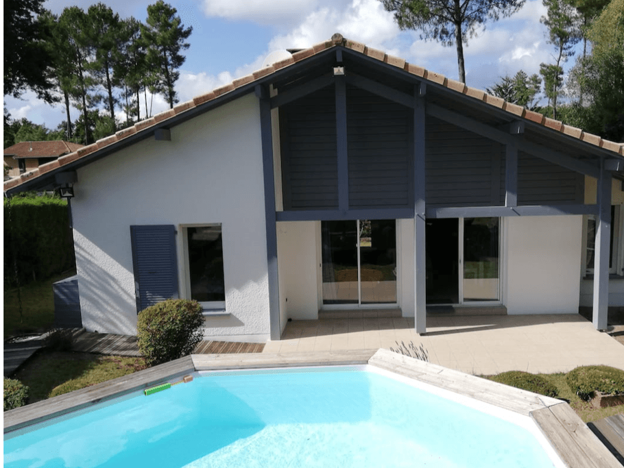 Vue piscine Façade arrière La Pinède Guesthouse - Gîte - Vielle-Saint-Girons
Crédit photo : Céline