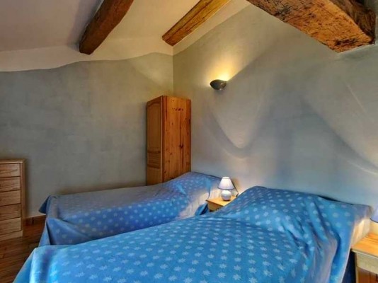 La Chambre Azur du Gîte rural du Domaine de la Loge - à l'étage - 2 lits simples