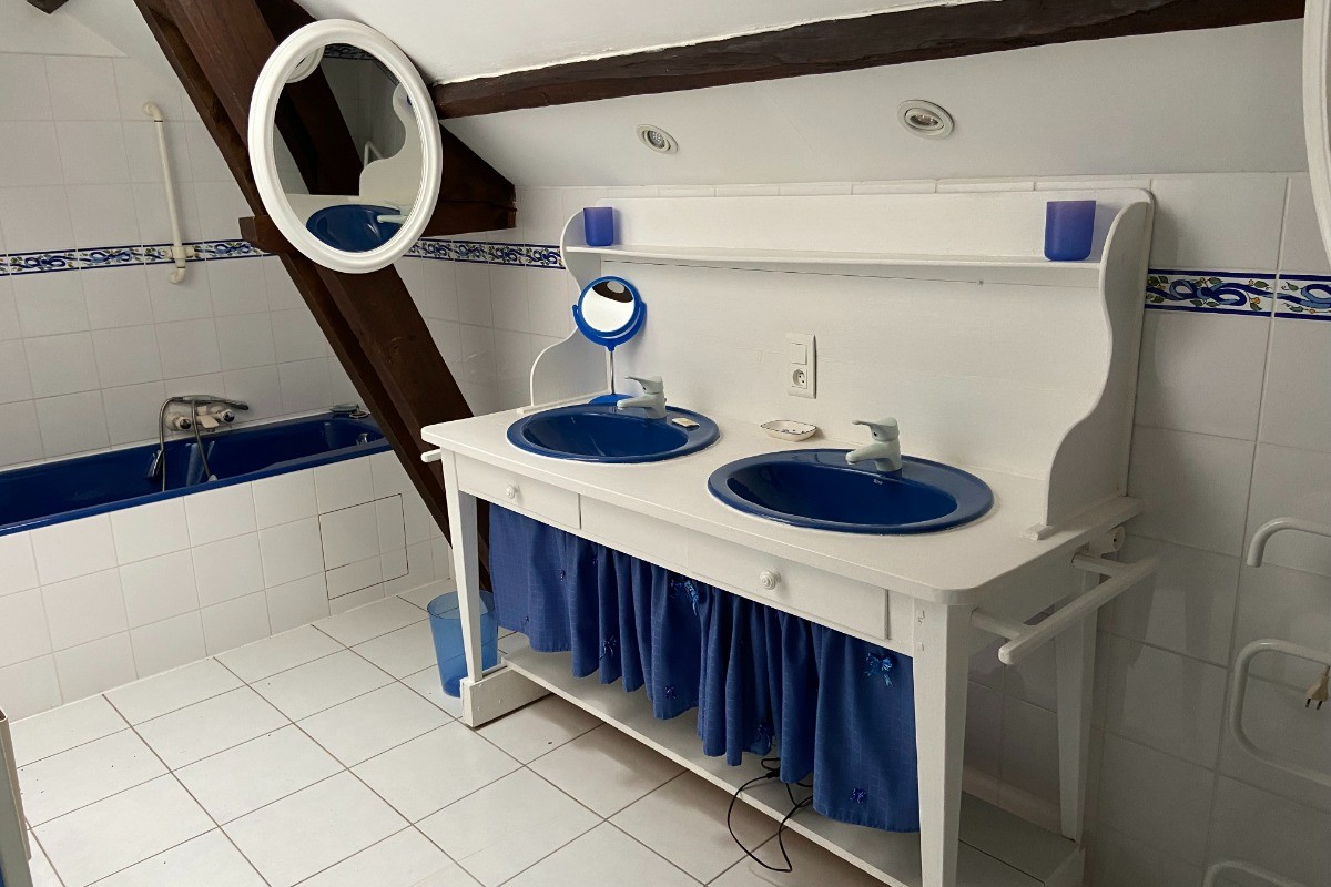 Salle de bain attenante