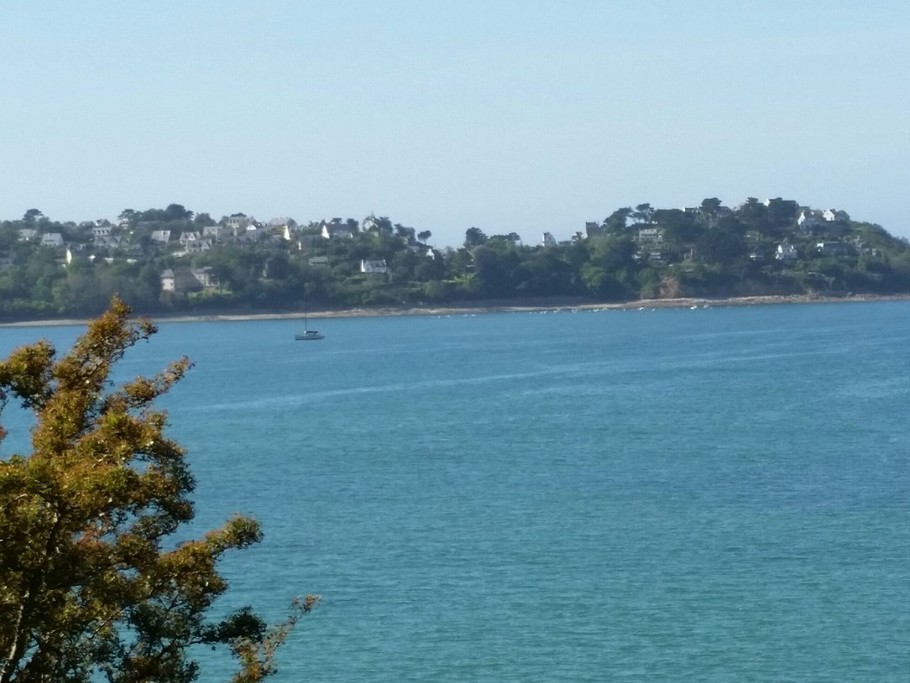 Location "Île St Riom" de la maison de Marilou au centre ville de Paimpol et à quelques pas du port (Côtes d'Armor, Bretagne) - Balade sur la côte de Granit rose
