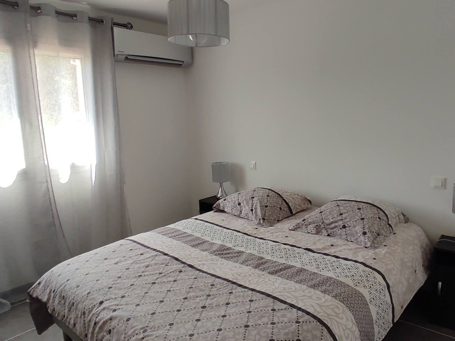 Location Di-Pirro -  La chambre