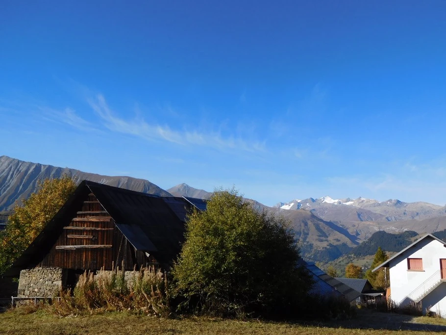 Gite Fleur de Neige - Station de ski - Albiez Montrond en Savoie - Vue du balcon sur le glacier de l'Etendard