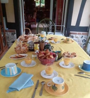 Chambre d'hôtes Framboise - La petite vallée - Petit déjeuner