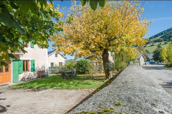devant le maison