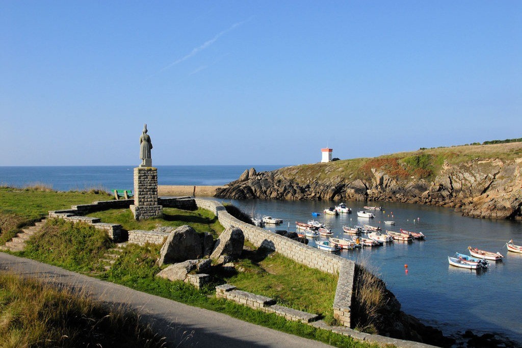 Le petit port de Pors Poulhan à Plozévet
