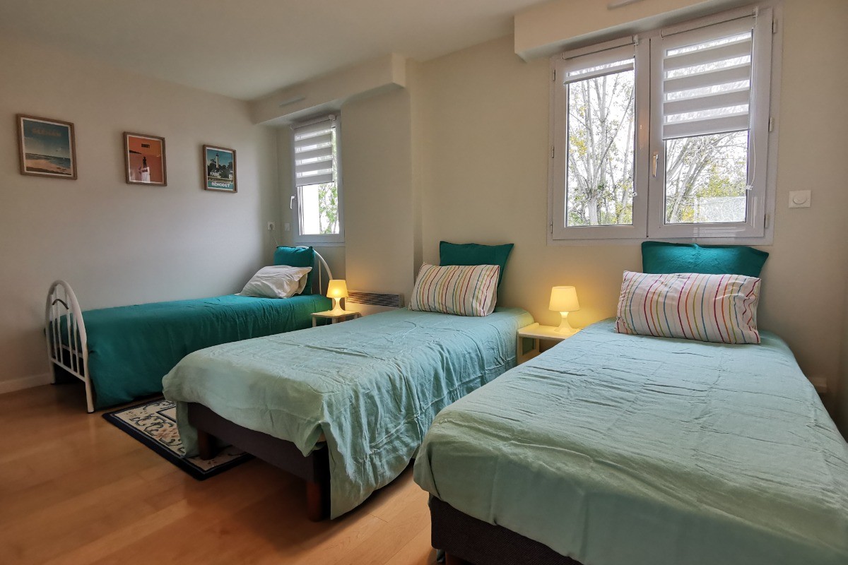 Chambre indépendante (configuration 3 lits séparés)
