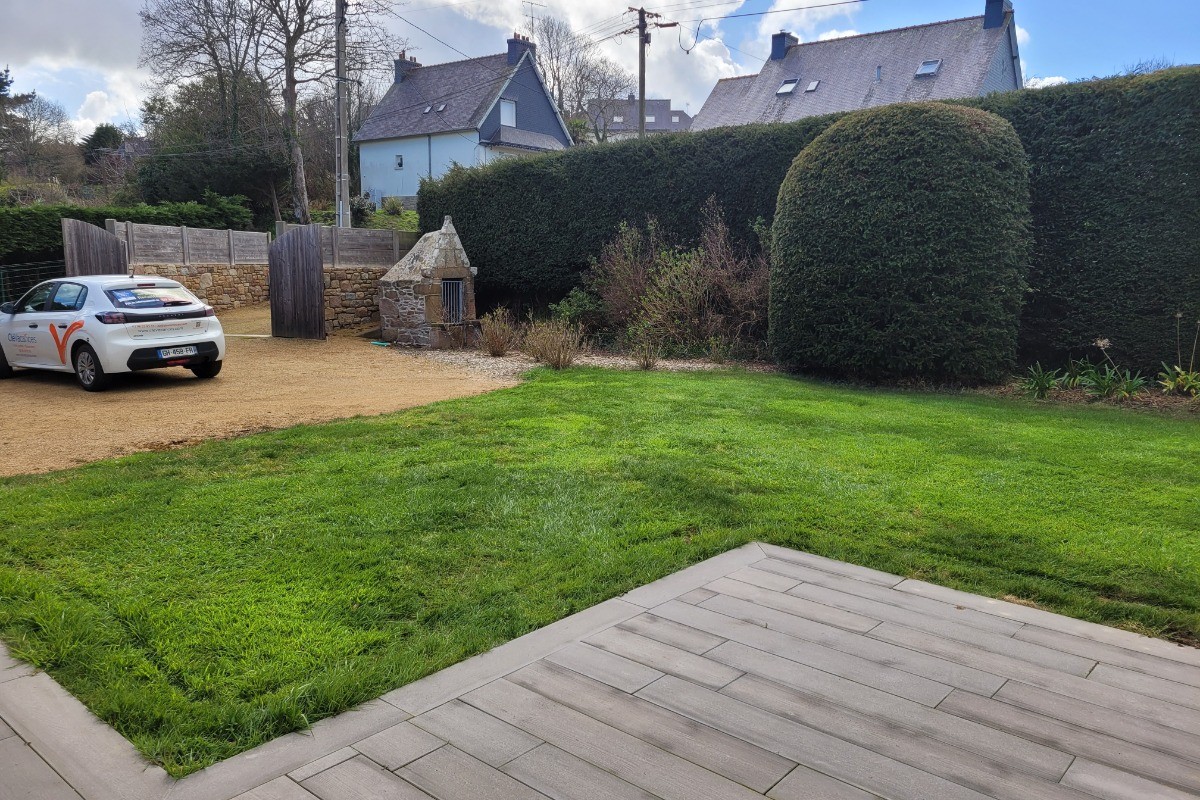 Location, 4/6 personnes à TREBEURDEN à 5 minutes PLAGE - 10 minutes PERROS-GUIREC - COTES D'ARMOR - BRETAGNE - jardin