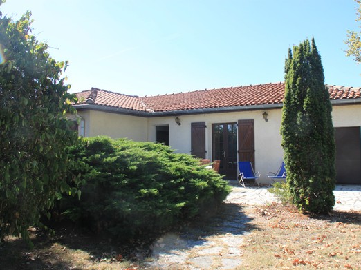 Maison du lac à Lisle sur Tarn entre Albi et Toulouse façade principale