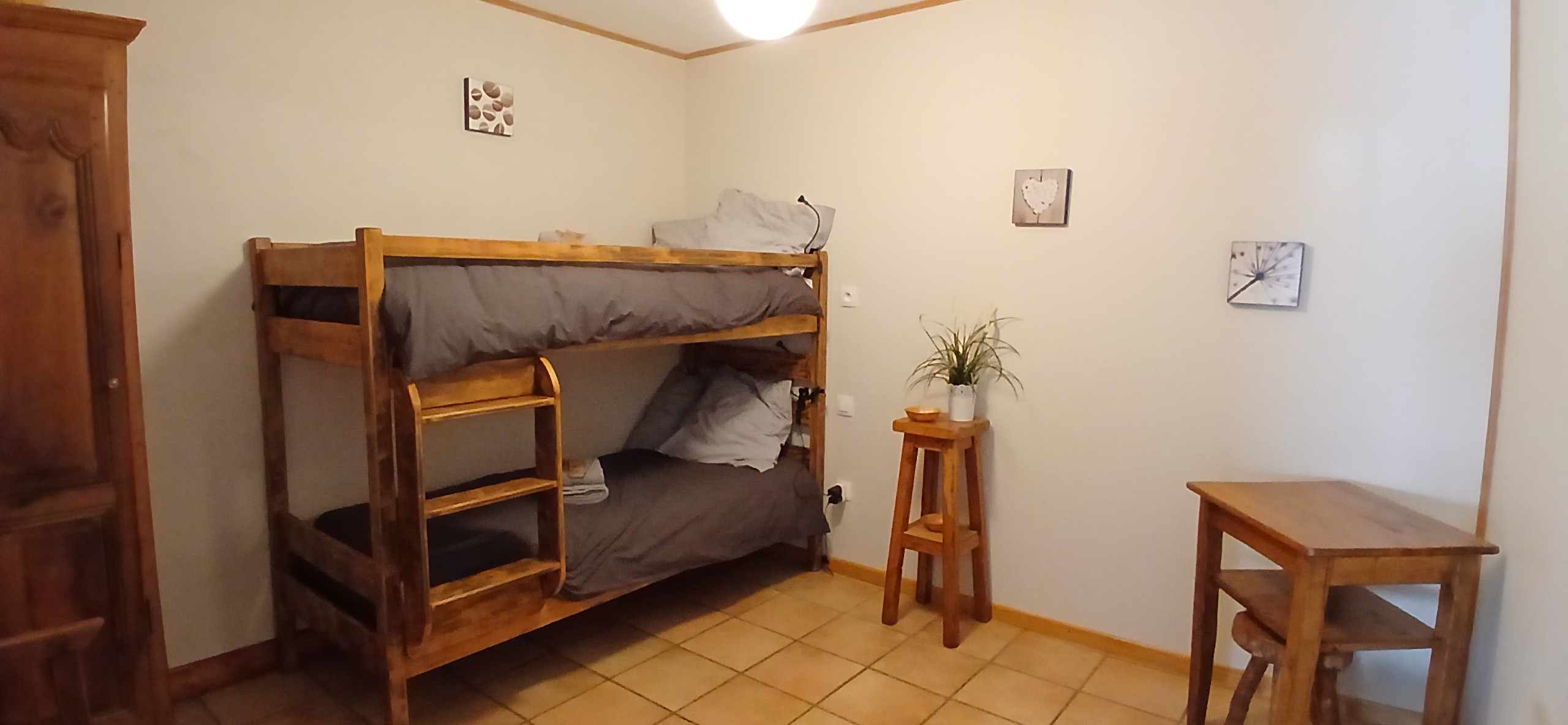 Gîte "Pic de Cluzel" : Bedroom 2
