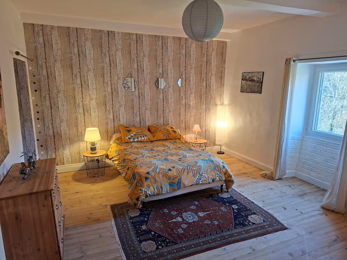 Maison "Le Suquet", Pontgibaud, Puy de Dôme : Chambre 1