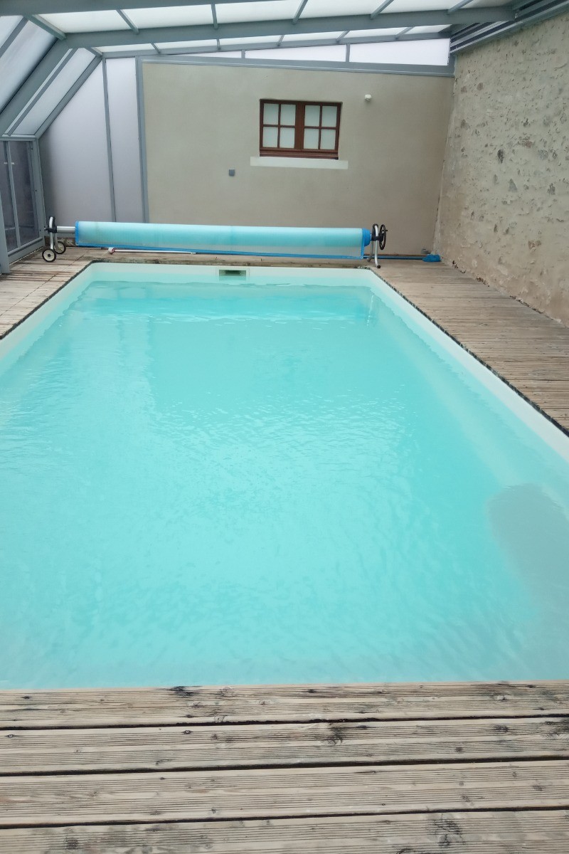la piscine couverte et chauffée