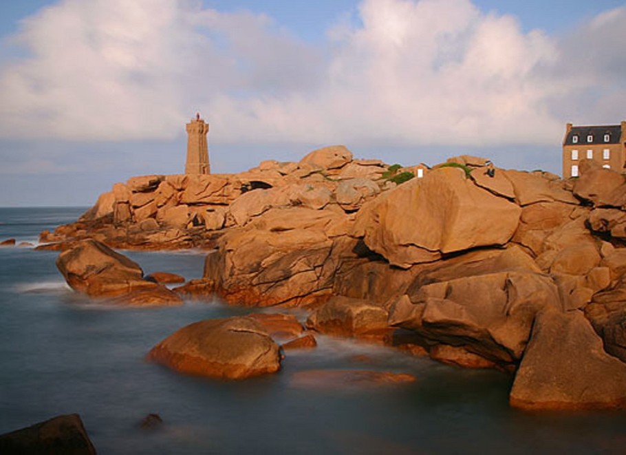 PHARE PLOUM