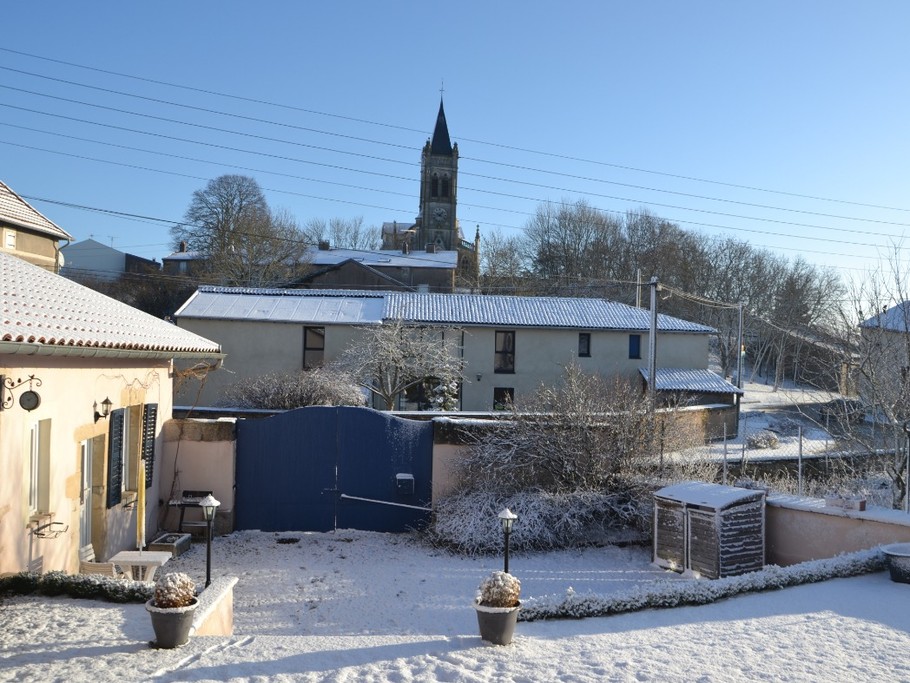 Vue sur le village enneigé - Gîtes du Holit au cœur de la Lorraine