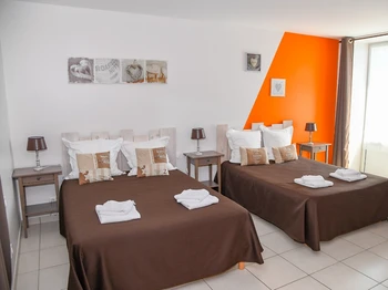 Allée du grand bonheur 5/6 person room