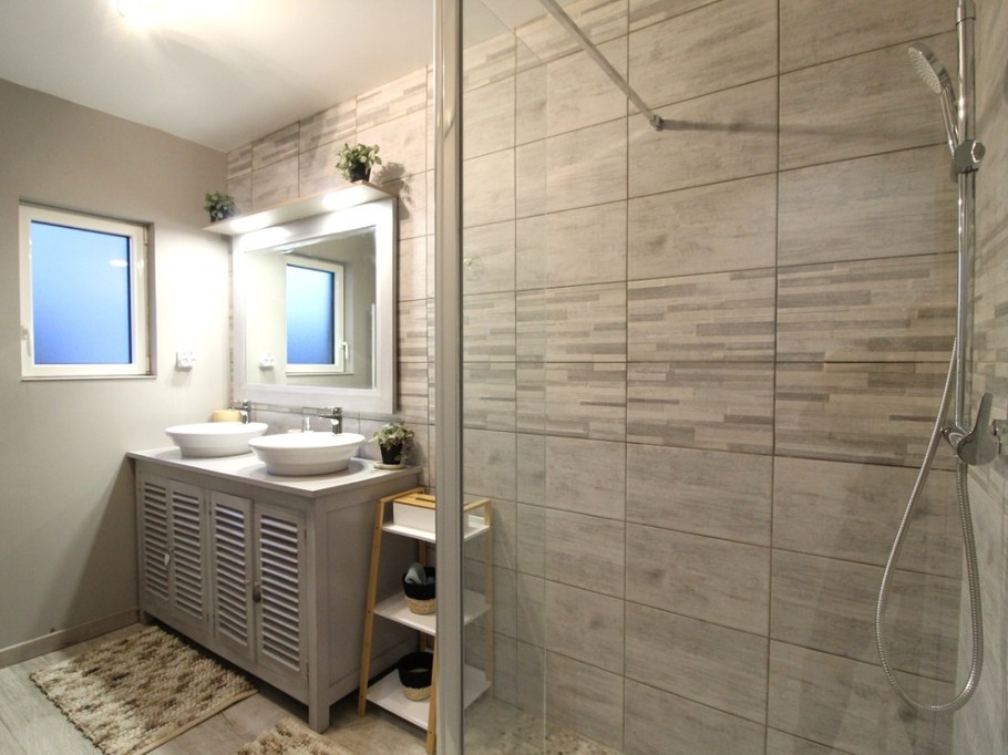 Gîte Le Marana Saint Léonard - Salle d'eau avec douche italienne