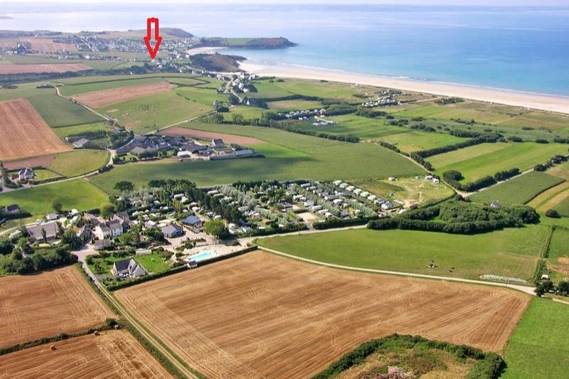 Vue aérienne sur la plage de Lestrevet et la grande plage de Pentrez