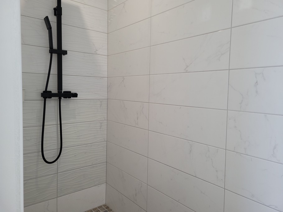 Location Ty Kermaudez, Clévacances, Paimpol, salle d'eau