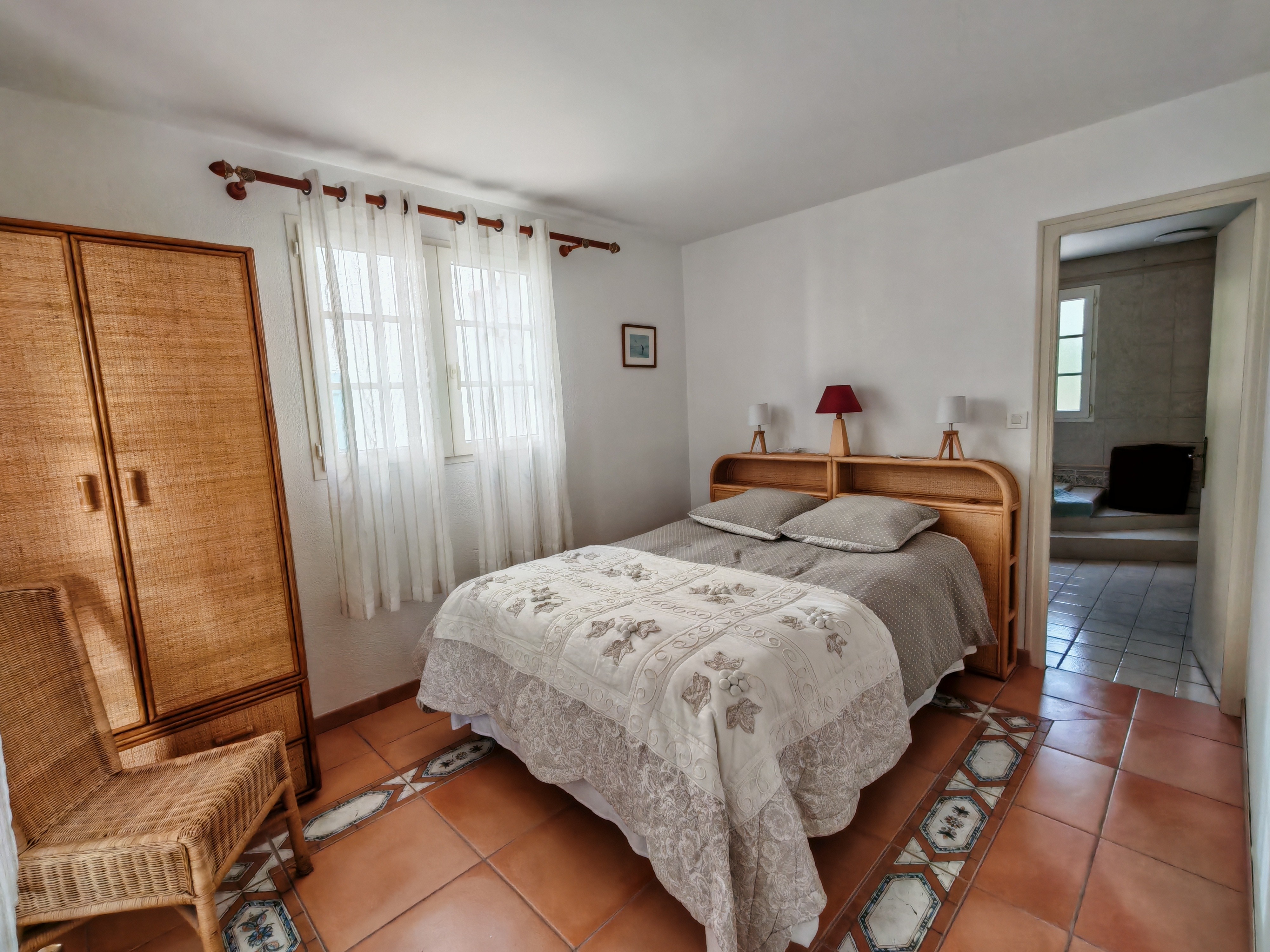 Bedroom 1 - Ground floor