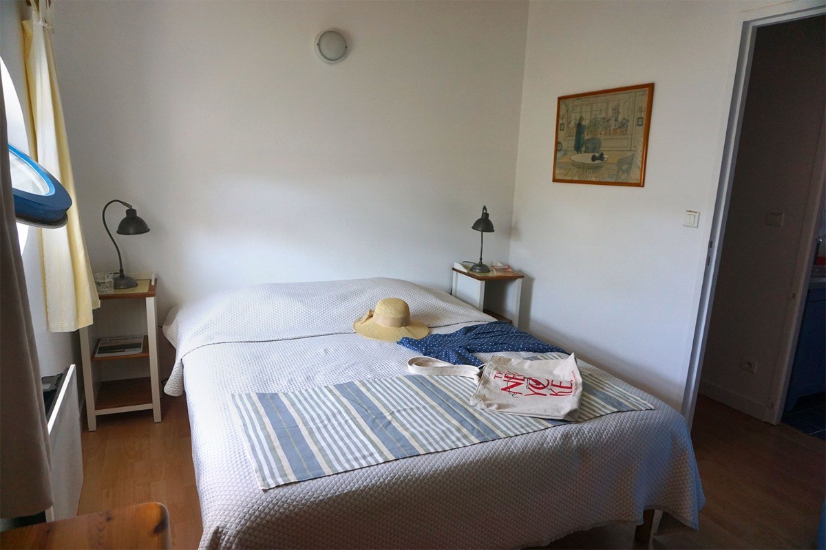 Gite Le Vanneau, près des plages à Fouras en Charente maritime, Chambre avec un lit double
