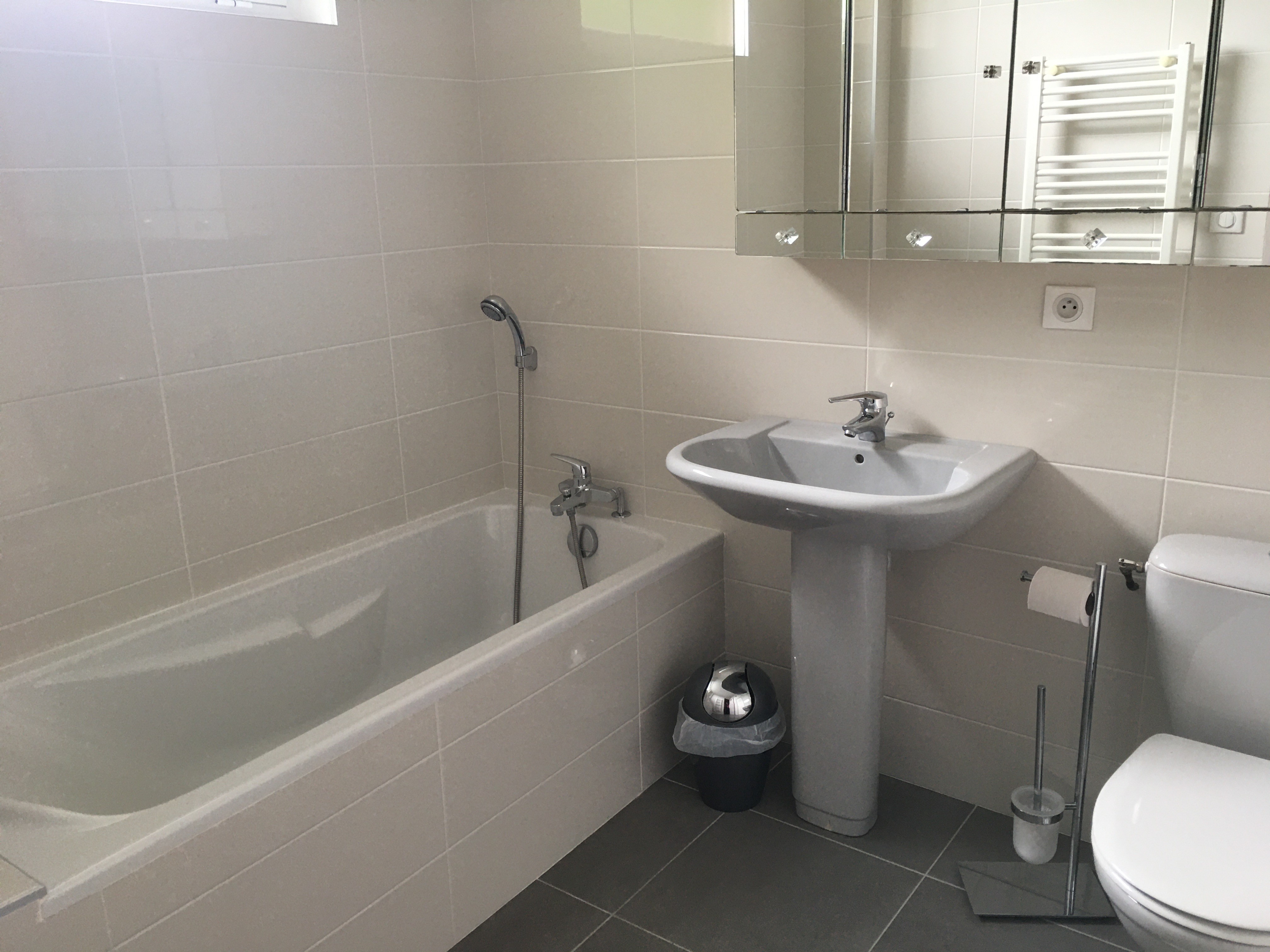 salle de bain à l'étage